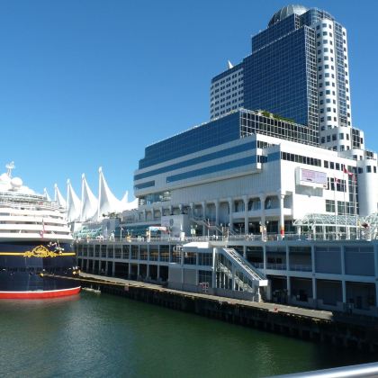 加拿大多伦+尼亚加拉瀑布+尼亚加拉湖滨小镇包车游 加拿大多伦+尼亚加拉瀑布+尼亚加拉湖滨小镇包车游