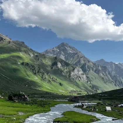 新疆伊犁恰西草原风景旅游区一日游