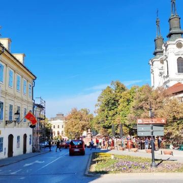 贝尔格莱德出发:探秘诺维萨德、弗鲁什卡格拉修道院与百年酒庄 贝尔格莱德出发:探秘诺维萨德、弗鲁什卡格拉修道院与百年酒庄