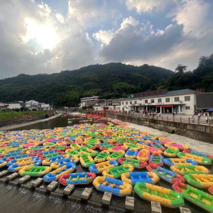 芜湖·马鞍山出发·霍山嗨谷漂流1日游·含漂流门票 芜湖·马鞍山出发·霍山嗨谷漂流1日游·含漂流门票