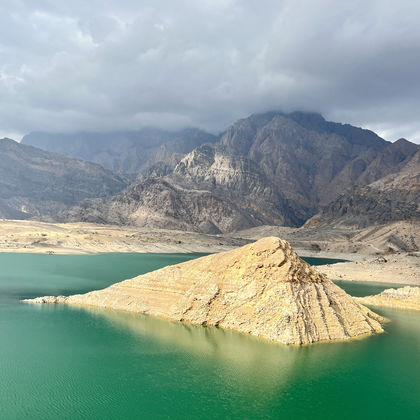 阿曼古赖亚特+Wadi Dayqah Dam一日游
