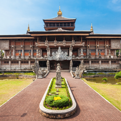 雅加达 Betawi Village 和 Taman Mini Indonesia Indah |多语种指南 雅加达 Betawi Village 和 Taman Mini Indonesia Indah |多语种指南