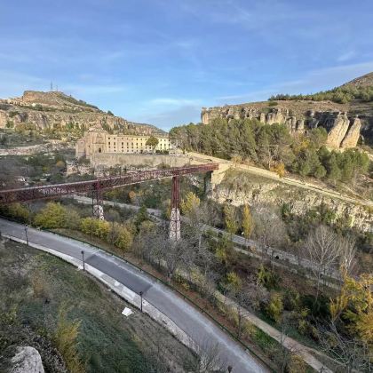 西班牙马德里出发悬崖小镇昆卡一日游 西班牙马德里出发悬崖小镇昆卡一日游