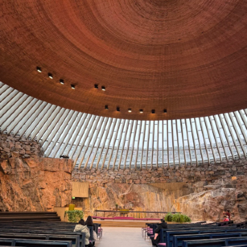芬兰- 赫尔辛基/市区周边/ 包车定制行程/中文司机上门接送 芬兰- 赫尔辛基/市区周边/ 包车定制行程/中文司机上门接送