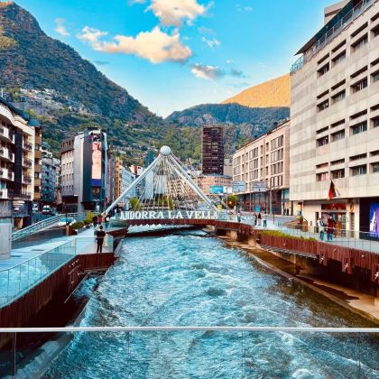 【巴塞罗那跟团游】安道尔-法国-西班牙一日游(英语导游) 【巴塞罗那跟团游】安道尔-法国-西班牙一日游(英语导游)