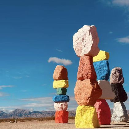 美国拉斯维加斯周边一日游七彩巨石阵+死亡谷 美国拉斯维加斯周边一日游七彩巨石阵+死亡谷