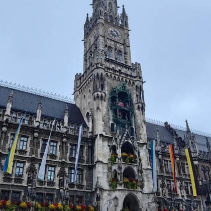 德国斯图加特市区+保时捷博物馆+奔驰博物馆-包车-精选 德国斯图加特市区+保时捷博物馆+奔驰博物馆-包车-精选