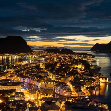 挪威+奥勒松教堂+比拉蓬观景台+徒步之旅|阿尔卑斯山脉巡礼 挪威+奥勒松教堂+比拉蓬观景台+徒步之旅|阿尔卑斯山脉巡礼