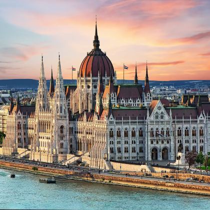 布达佩斯市区精华+多瑙河游船包车一日游 布达佩斯市区精华+多瑙河游船包车一日游