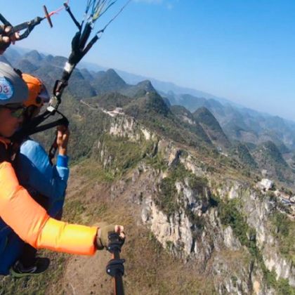 贵州兴义龙荫山滑翔伞飞行基地一日游 贵州兴义龙荫山滑翔伞飞行基地一日游