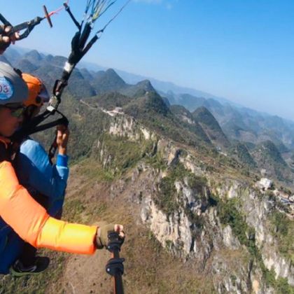 贵州兴义龙荫山滑翔伞飞行基地一日游