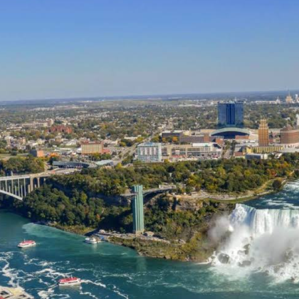 加拿大多伦多尼亚加拉瀑布+彩虹桥+瀑布州立公园+湖滨小镇日游 加拿大多伦多尼亚加拉瀑布+彩虹桥+瀑布州立公园+湖滨小镇日游