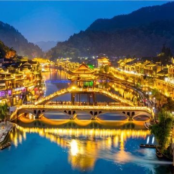 长沙+张家界+天门山+湘西+凤凰3日2晚跟团游 长沙+张家界+天门山+湘西+凤凰3日2晚跟团游