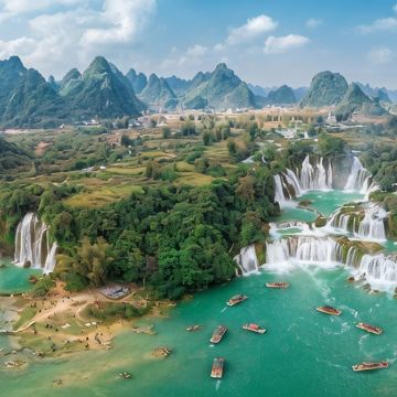 南宁+巴马+德天瀑布+三门海+峒那屿湾景区7日6晚私家团 南宁+巴马+德天瀑布+三门海+峒那屿湾景区7日6晚私家团