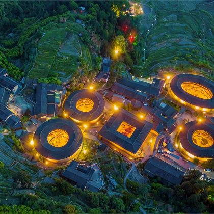 漳州+福建土楼(南靖)景区+田螺坑土楼群+福建土楼永定景区2日1晚私家团 漳州+福建土楼(南靖)景区+田螺坑土楼群+福建土楼永定景区2日1晚私家团