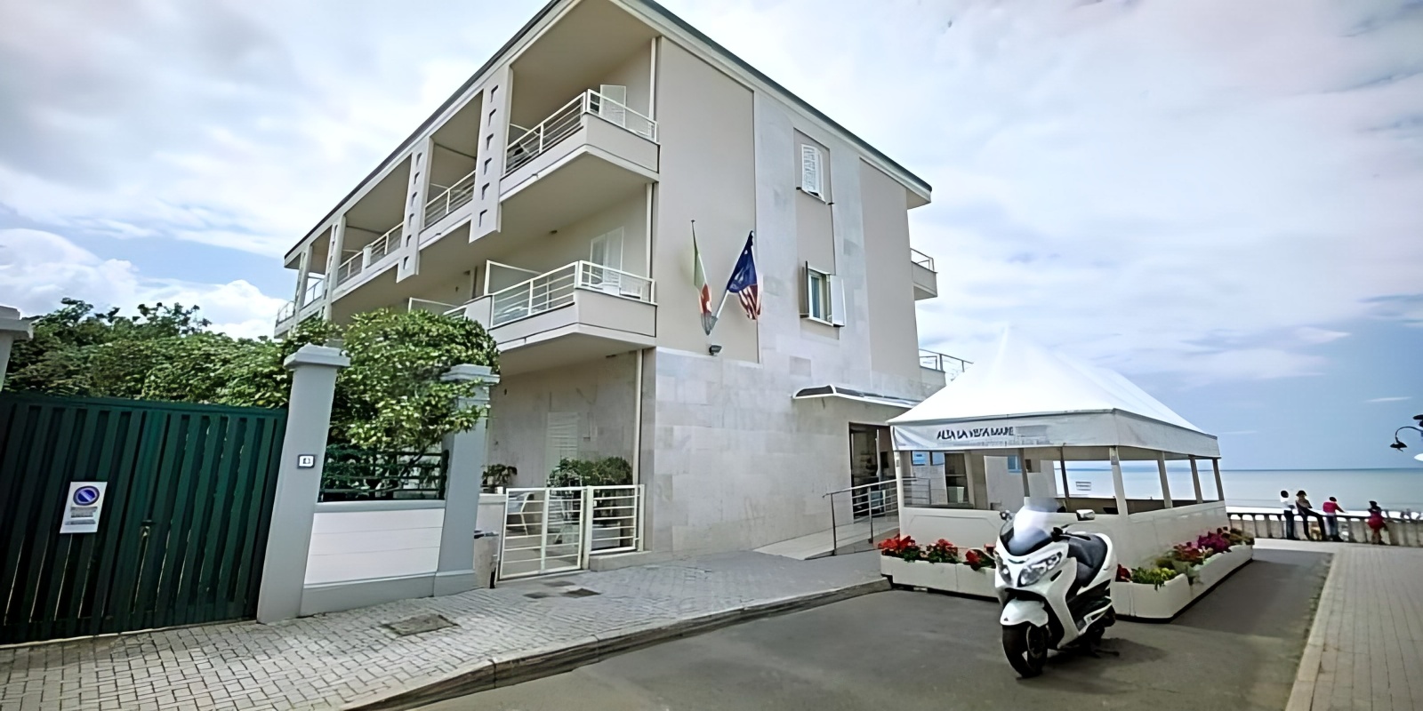 Hotel Alta la Vista Over view