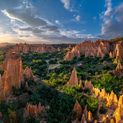 昆明+建水+元阳+普者黑景区+弥勒+罗平+元谋+东川红土地+坝美世外桃源景区+碧色寨风景区+抚仙湖10日9晚私家团 昆明+建水+元阳+普者黑景区+弥勒+罗平+元谋+东川红土地+坝美世外桃源景区+碧色寨风景区+抚仙湖10日9晚私家团