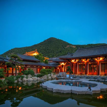 西安兵马俑+华清宫+华山+大雁塔+大唐不夜城+钟鼓楼广场4日3晚跟团游 西安兵马俑+华清宫+华山+大雁塔+大唐不夜城+钟鼓楼广场4日3晚跟团游