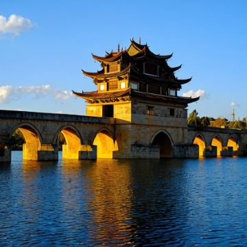 昆明+东川红土地+弥勒+元阳哈尼梯田+建水+抚仙湖7日6晚私家团 昆明+东川红土地+弥勒+元阳哈尼梯田+建水+抚仙湖7日6晚私家团