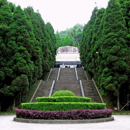 江西南昌+庐山+景德镇+婺源+三清山+井冈山8日7晚跟团游 江西南昌+庐山+景德镇+婺源+三清山+井冈山8日7晚跟团游