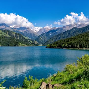 伊犁+天山天池+赛里木湖+那拉提草原6日5晚自由行 伊犁+天山天池+赛里木湖+那拉提草原6日5晚自由行