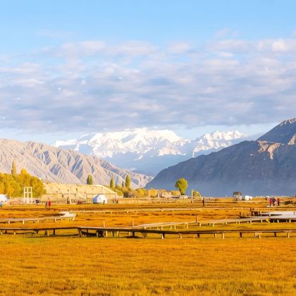 新疆乌鲁木齐+北疆+南疆30日29晚私家团 新疆乌鲁木齐+北疆+南疆30日29晚私家团