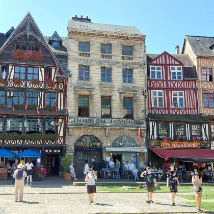 法国巴黎+多维尔+鲁昂+卢瓦尔河谷+巴黎迪士尼乐园7日5晚拼小团 法国巴黎+多维尔+鲁昂+卢瓦尔河谷+巴黎迪士尼乐园7日5晚拼小团