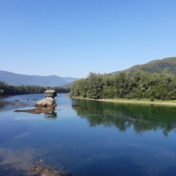 德里纳河屋+8号小火车+木头村一日游【贝尔格莱德往返】 德里纳河屋+8号小火车+木头村一日游【贝尔格莱德往返】