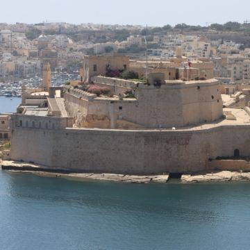 马耳他斯利马+莫斯塔圆顶教堂+姆迪纳老城+圣安吉洛堡一日游 马耳他斯利马+莫斯塔圆顶教堂+姆迪纳老城+圣安吉洛堡一日游