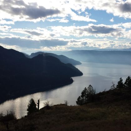 加拿大耶洛奈夫+班夫国家公园9日8晚跟团游 加拿大耶洛奈夫+班夫国家公园9日8晚跟团游