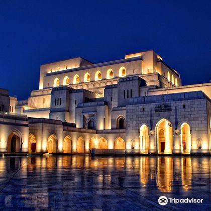 阿曼+马斯喀特苏丹皇宫+苏丹卡布斯大清真寺+马斯喀特皇家歌剧院一日游