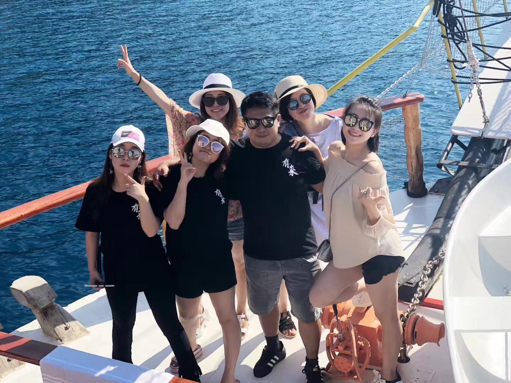 美女环绕之安塔利亚出海