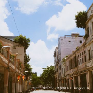 海南海口+三亚+万宁+海花岛旅游度假区+广东湛江8日7晚跟团游 海南海口+三亚+万宁+海花岛旅游度假区+广东湛江8日7晚跟团游