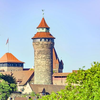 德国纽伦堡城堡+美泉+主集市广场+圣洛伦茨教堂一日游 德国纽伦堡城堡+美泉+主集市广场+圣洛伦茨教堂一日游