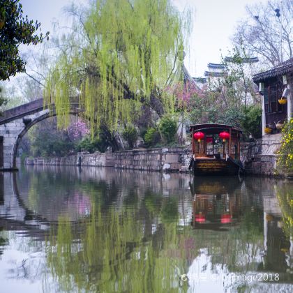 上海+苏州+杭州+乌镇+南浔古镇4日3晚跟团游