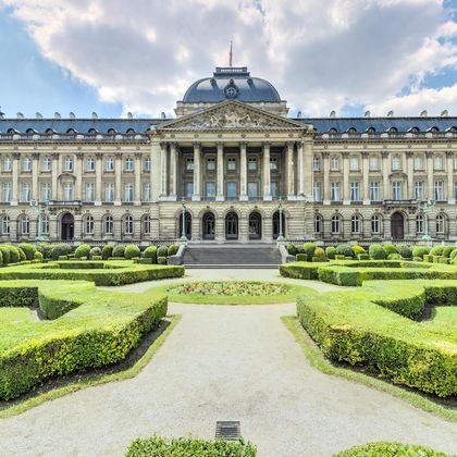 比利时皇家美术馆+艺术山+布鲁塞尔大广场+新欧盟总部大厦一日游