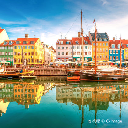 丹麦哥本哈根新港+救世主教会+城堡岛+克里斯蒂安堡宫+克里斯蒂安港一日游