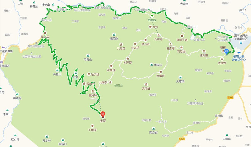 峨眉山的观光车停在离索道1.5公里的地方,这1.5公里需要自己