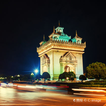 万象凯旋门+塔銮寺+香昆寺(万佛公园)+玉佛寺+永珍夜市一日游 万象凯旋门+塔銮寺+香昆寺(万佛公园)+玉佛寺+永珍夜市一日游