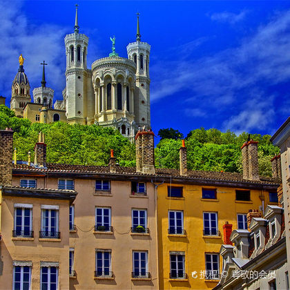 法国里昂富尔维耶圣母教堂+里昂人壁画+里昂老城+白莱果广场+沃土广场一日游