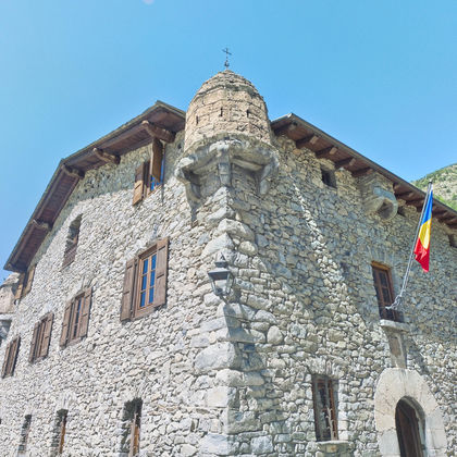 西班牙安道尔山谷小屋+Andorra la Vella+圣埃斯特维教堂一日游 西班牙安道尔山谷小屋+Andorra la Vella+圣埃斯特维教堂一日游