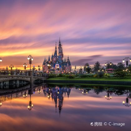 上海迪士尼（Disney）+杭州+苏州+乌镇6日5晚跟团游