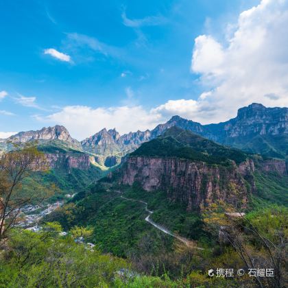 少林寺+龙门石窟+万仙山+中华影视村-郭亮村+云台山风景名胜区3日2晚跟团游