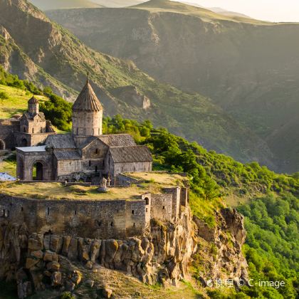 阿塞拜疆+格鲁吉亚+亚美尼亚13日跟团游