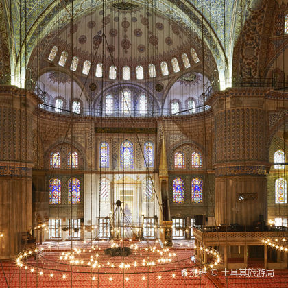 土耳其伊斯坦布尔蓝色清真寺+大巴扎+博斯普鲁斯海峡+托普卡帕宫一日游