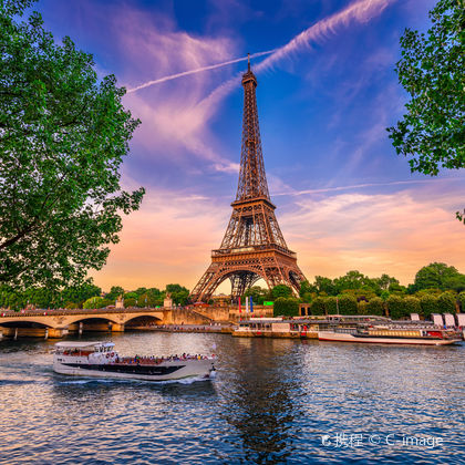 法国巴黎埃菲尔铁塔+巴尔扎克故居+凡尔赛宫一日游