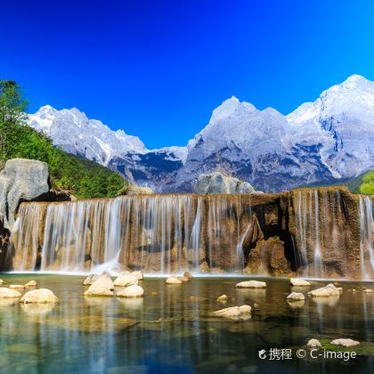 云南丽江古城+玉龙雪山+丽江千古情+老君山黎明黎光丹霞地貌景区+大水车+黑龙潭4日3晚私家团