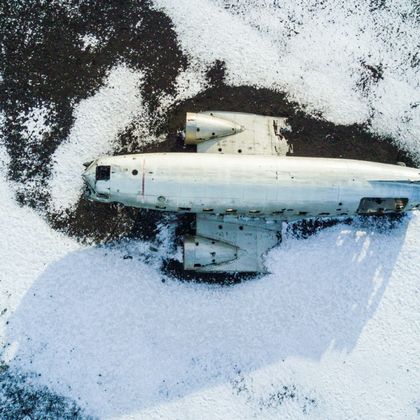 冰岛雷克雅未克DC-3飞机残骸+黑沙滩一日游