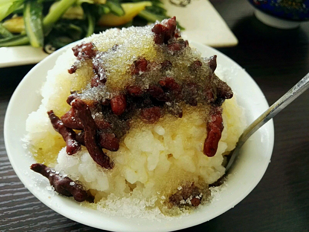 蕨麻的味道和煮熟的红豆差不多              