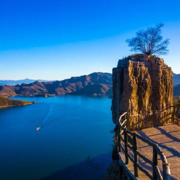 易水湖景区+恋乡太行水镇一日游【畅游北方小桂林】 易水湖景区+恋乡太行水镇一日游【畅游北方小桂林】